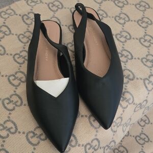 Chinese Laundry Black Pointed Slingback Flats